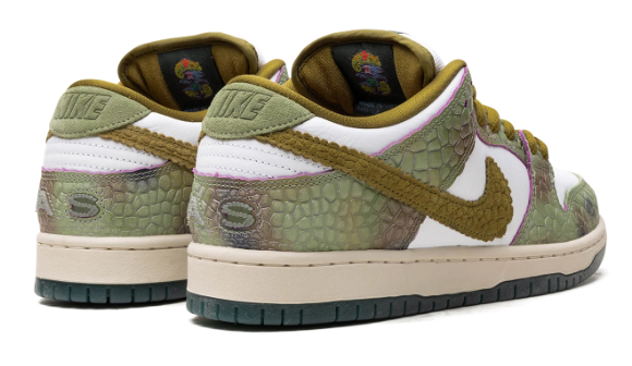Nike SB Dunk Low 'Alexis Sablone - Chameleon' (HJ3386-300)